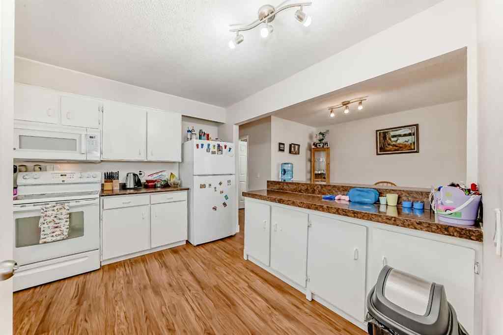 MLS® A2255001 - 6327 24 Avenue NE in Pineridge Calgary, Residential