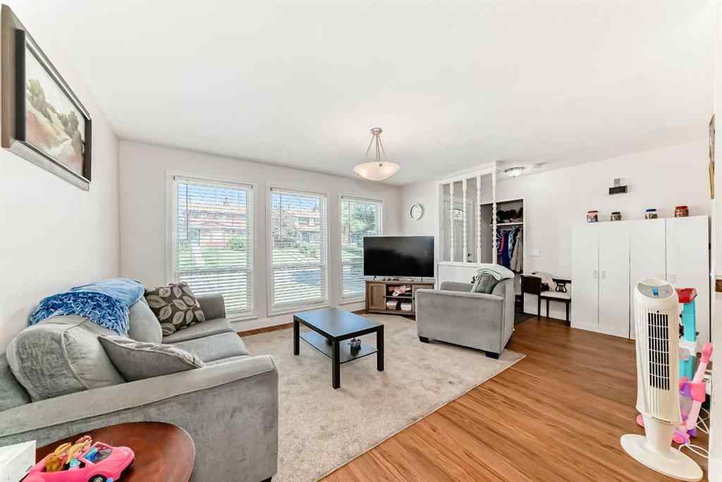 MLS® A2255001 - 6327 24 Avenue NE in Pineridge Calgary, Residential