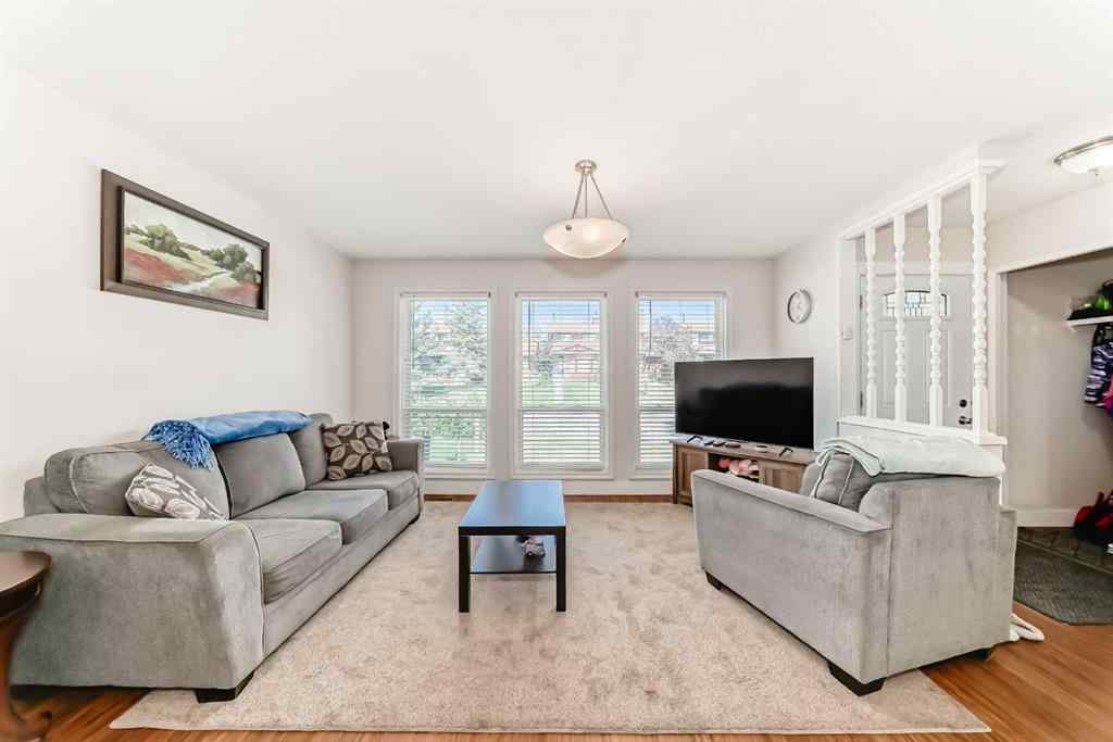 MLS® A2255001 - 6327 24 Avenue NE in Pineridge Calgary, Residential