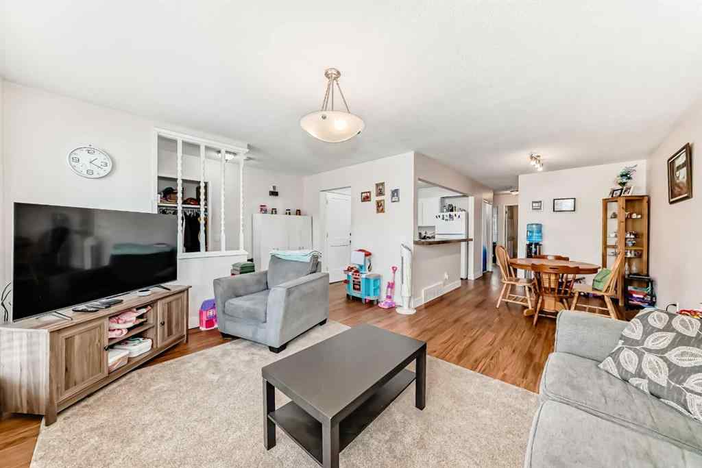 MLS® A2255001 - 6327 24 Avenue NE in Pineridge Calgary, Residential