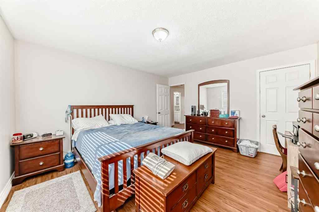 MLS® A2255001 - 6327 24 Avenue NE in Pineridge Calgary, Residential