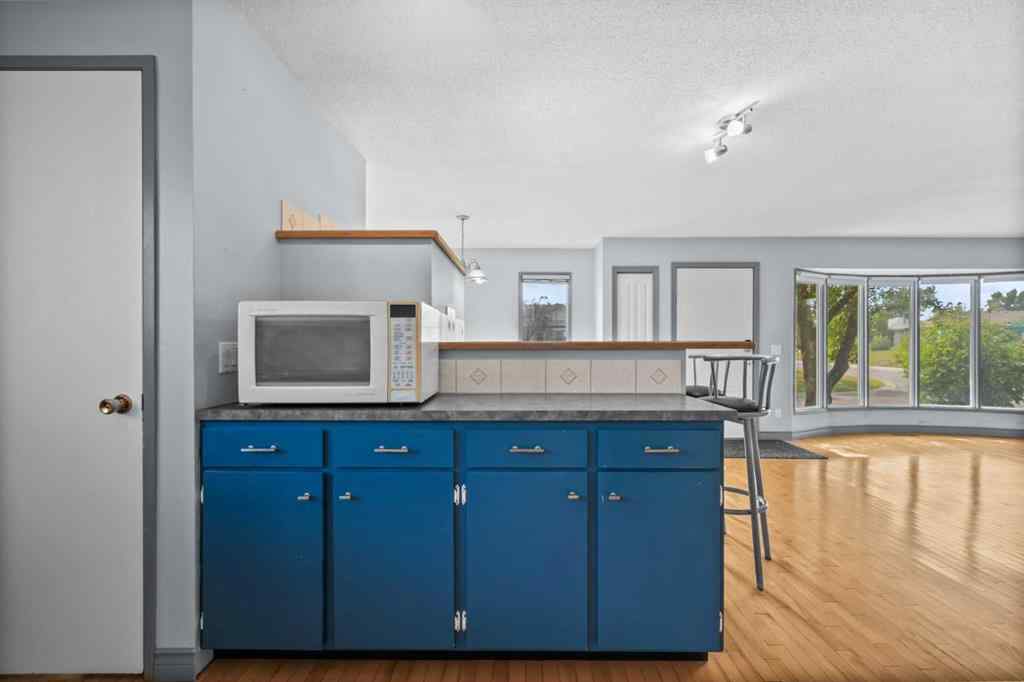 MLS® A2255017 - 52 Dover Ridge Court SE in Dover Calgary, Residential