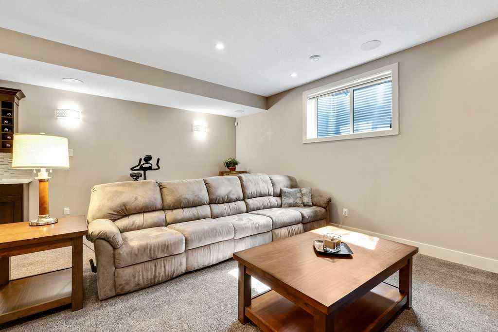 MLS® A2255019 - 1615 22 Avenue NW in Capitol Hill Calgary, Residential