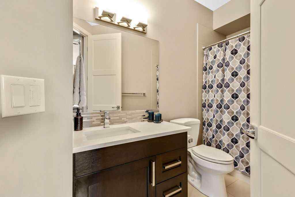 MLS® A2255019 - 1615 22 Avenue NW in Capitol Hill Calgary, Residential