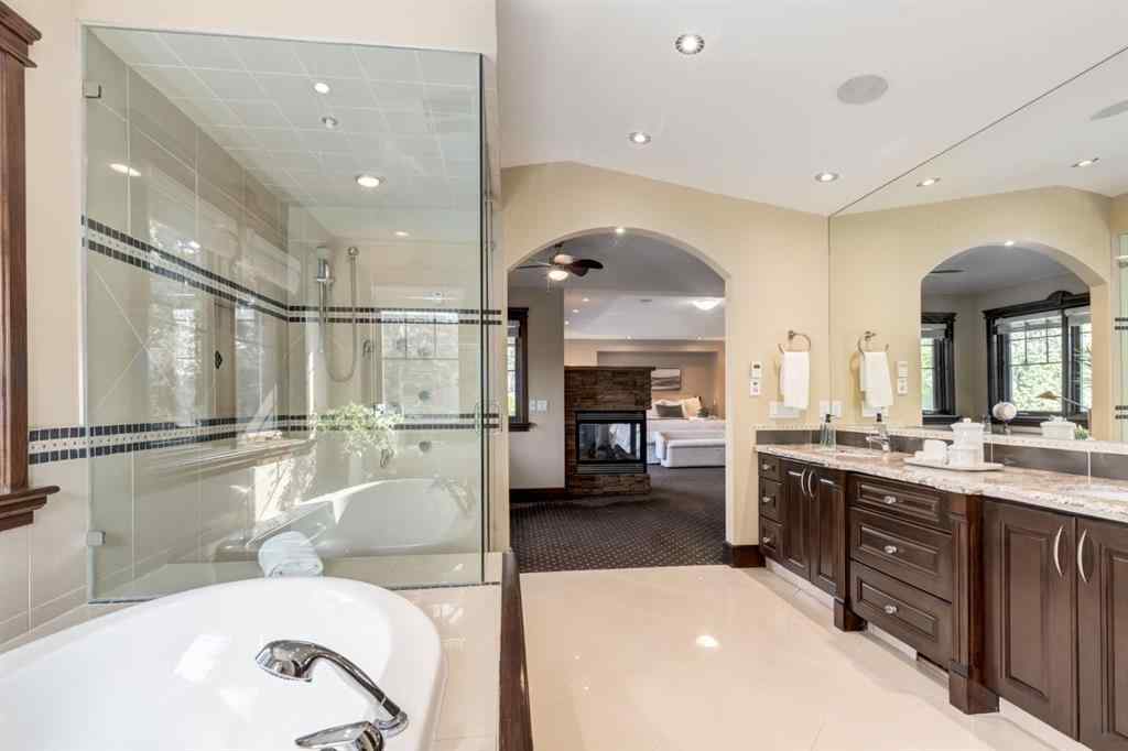 MLS® A2255024 - 1840 Westmount Boulevard NW in Hillhurst Calgary, Residential