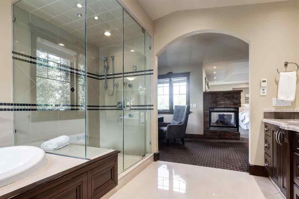 MLS® A2255024 - 1840 Westmount Boulevard NW in Hillhurst Calgary, Residential