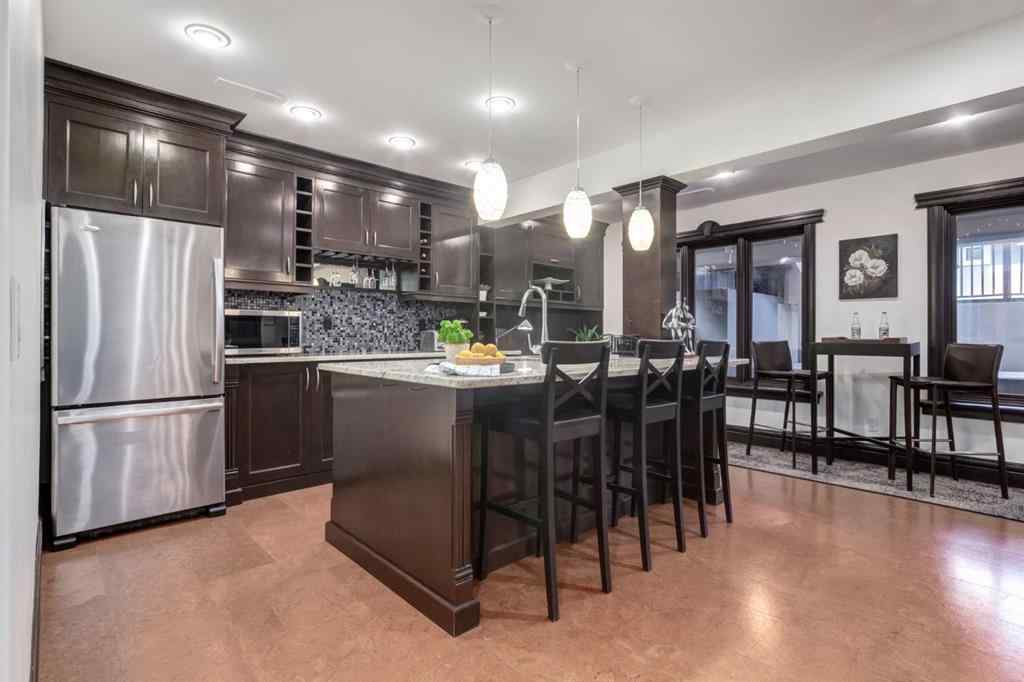 MLS® A2255024 - 1840 Westmount Boulevard NW in Hillhurst Calgary, Residential