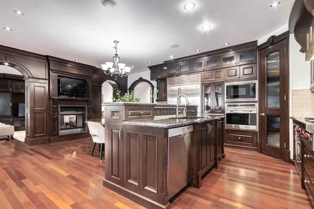 MLS® A2255024 - 1840 Westmount Boulevard NW in Hillhurst Calgary, Residential