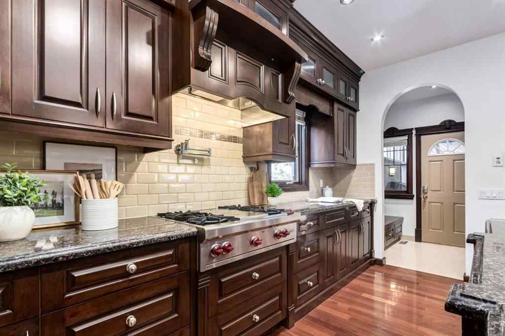MLS® A2255024 - 1840 Westmount Boulevard NW in Hillhurst Calgary, Residential