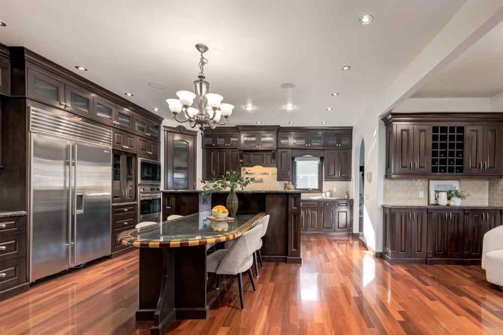 MLS® A2255024 - 1840 Westmount Boulevard NW in Hillhurst Calgary, Residential