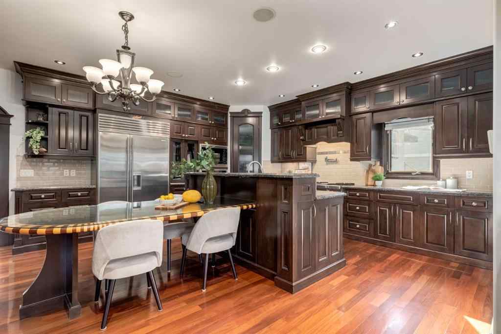 MLS® A2255024 - 1840 Westmount Boulevard NW in Hillhurst Calgary, Residential