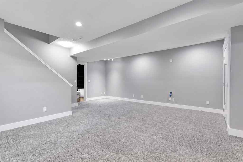 MLS® A2255028 - Unit #1 311 15 Avenue NE in Crescent Heights Calgary, Residential