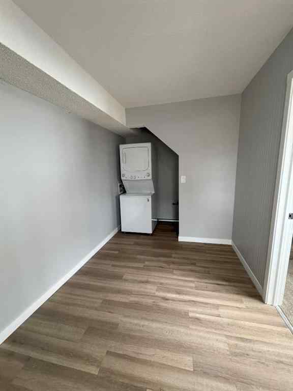 MLS® A2255032 - 10021 106 Avenue  in Avondale Grande Prairie, Residential