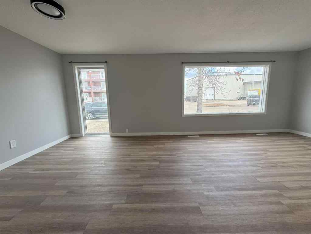 MLS® A2255032 - 10021 106 Avenue  in Avondale Grande Prairie, Residential