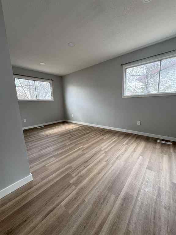 MLS® A2255032 - 10021 106 Avenue  in Avondale Grande Prairie, Residential