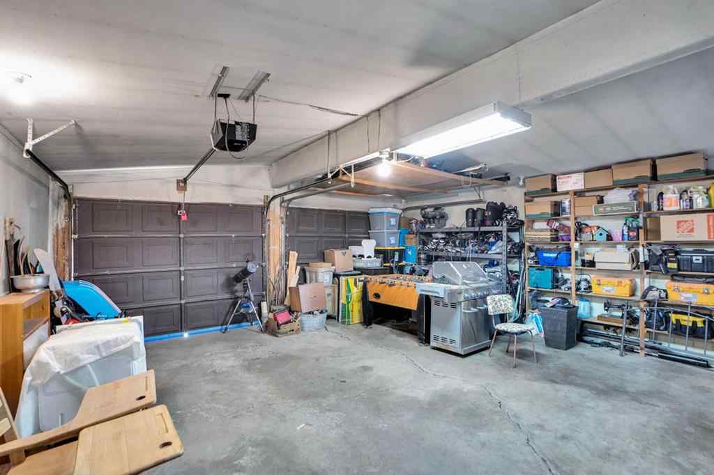 MLS® A2255033 - 1447 Northmount Drive NW in Brentwood Calgary, Residential