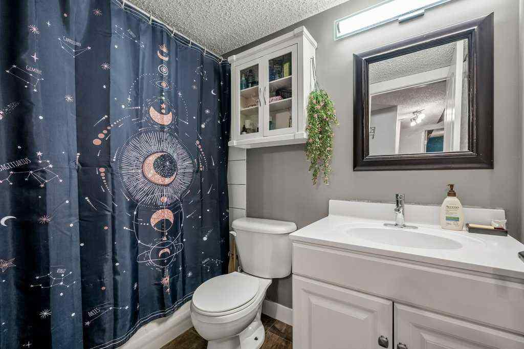 MLS® A2255036 - 7815 36 Avenue NW in Bowness Calgary, Residential