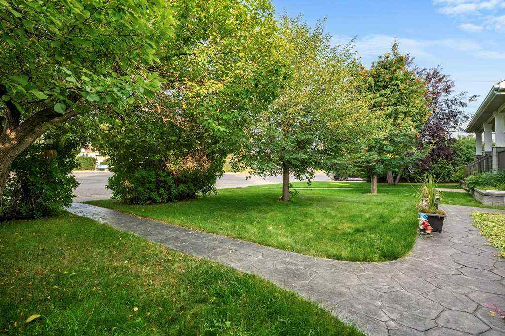 MLS® A2255036 - 7815 36 Avenue NW in Bowness Calgary, Residential