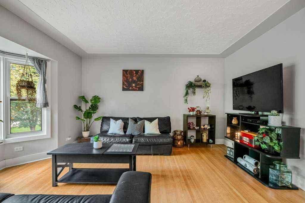 MLS® A2255036 - 7815 36 Avenue NW in Bowness Calgary, Residential