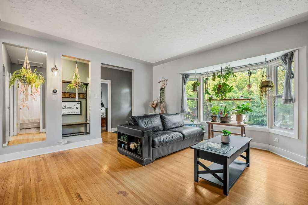 MLS® A2255036 - 7815 36 Avenue NW in Bowness Calgary, Residential