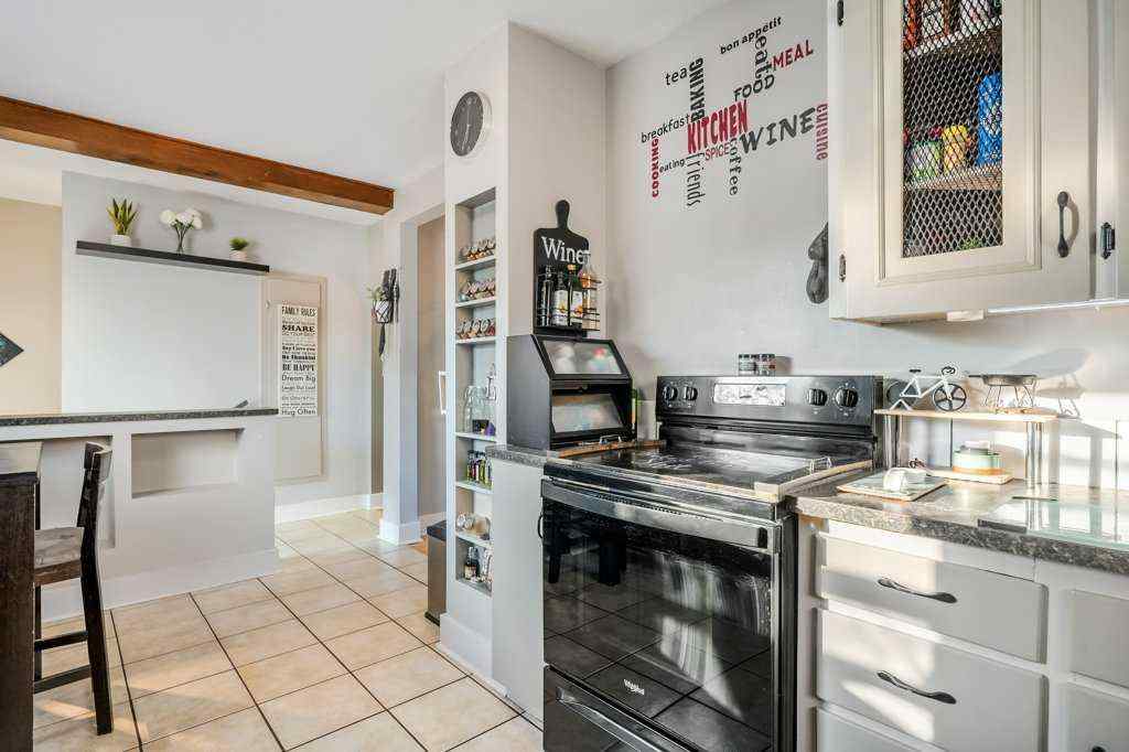MLS® A2255036 - 7815 36 Avenue NW in Bowness Calgary, Residential