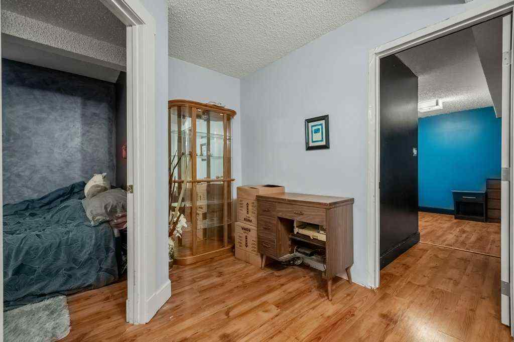 MLS® A2255036 - 7815 36 Avenue NW in Bowness Calgary, Residential