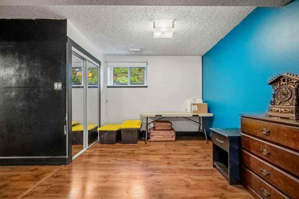 MLS® A2255036 - 7815 36 Avenue NW in Bowness Calgary, Residential