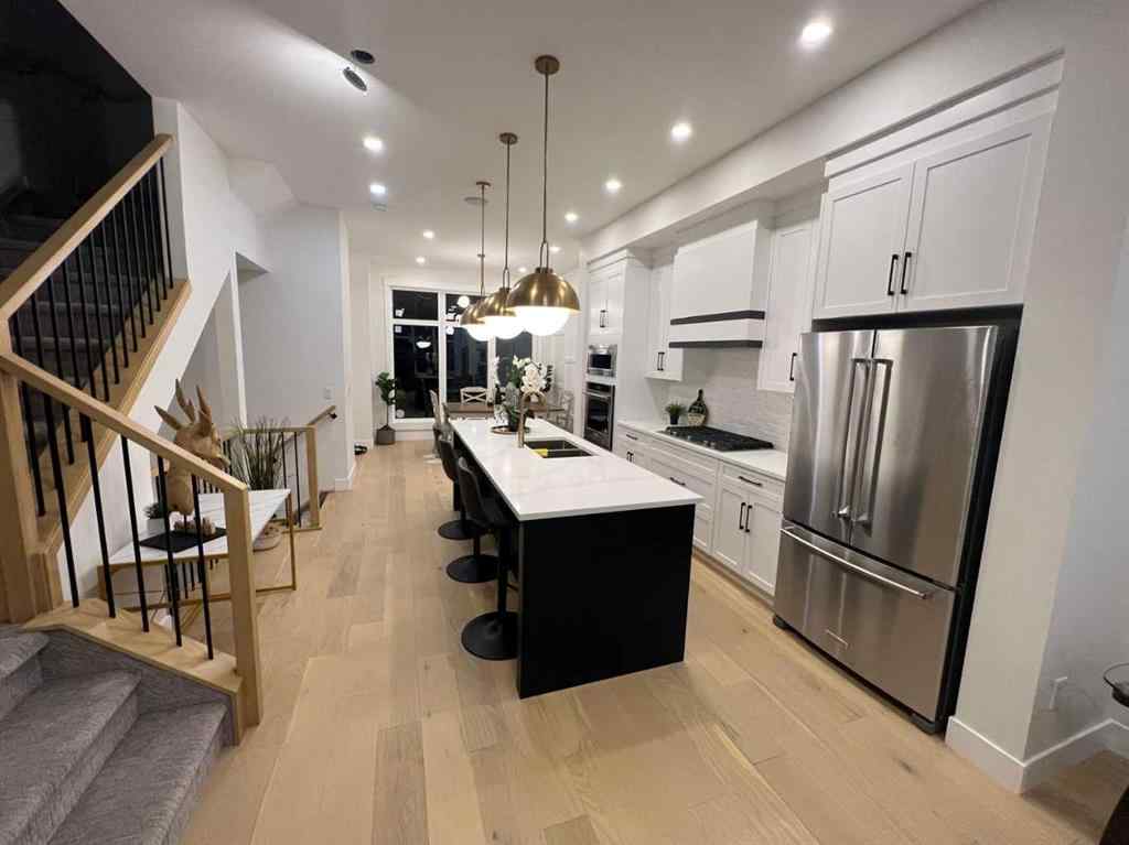 MLS® A2255039 - 452 22 Avenue NE in Winston Heights/Mountview Calgary, Residential