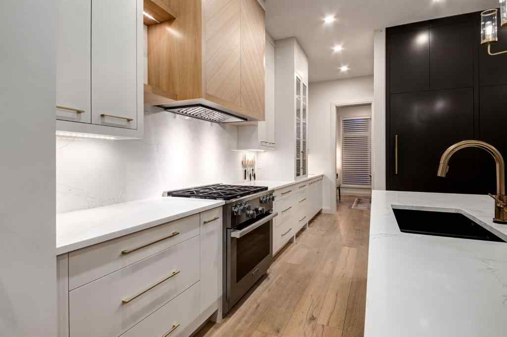 MLS® A2255049 - 1837 32 Avenue SW in South Calgary Calgary, Residential