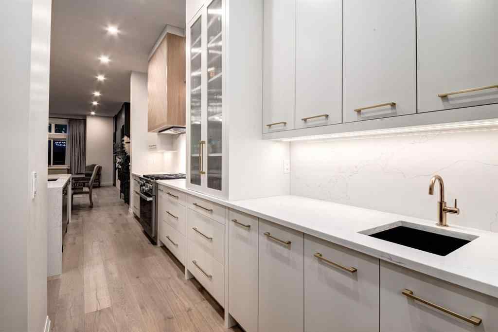 MLS® A2255049 - 1837 32 Avenue SW in South Calgary Calgary, Residential