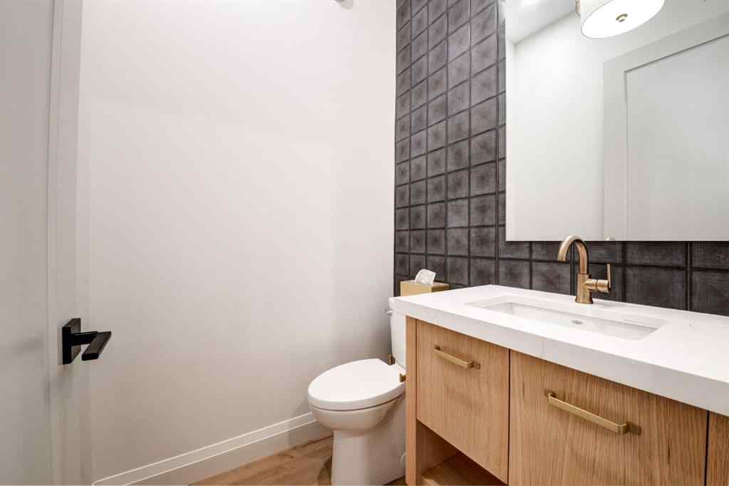MLS® A2255049 - 1837 32 Avenue SW in South Calgary Calgary, Residential