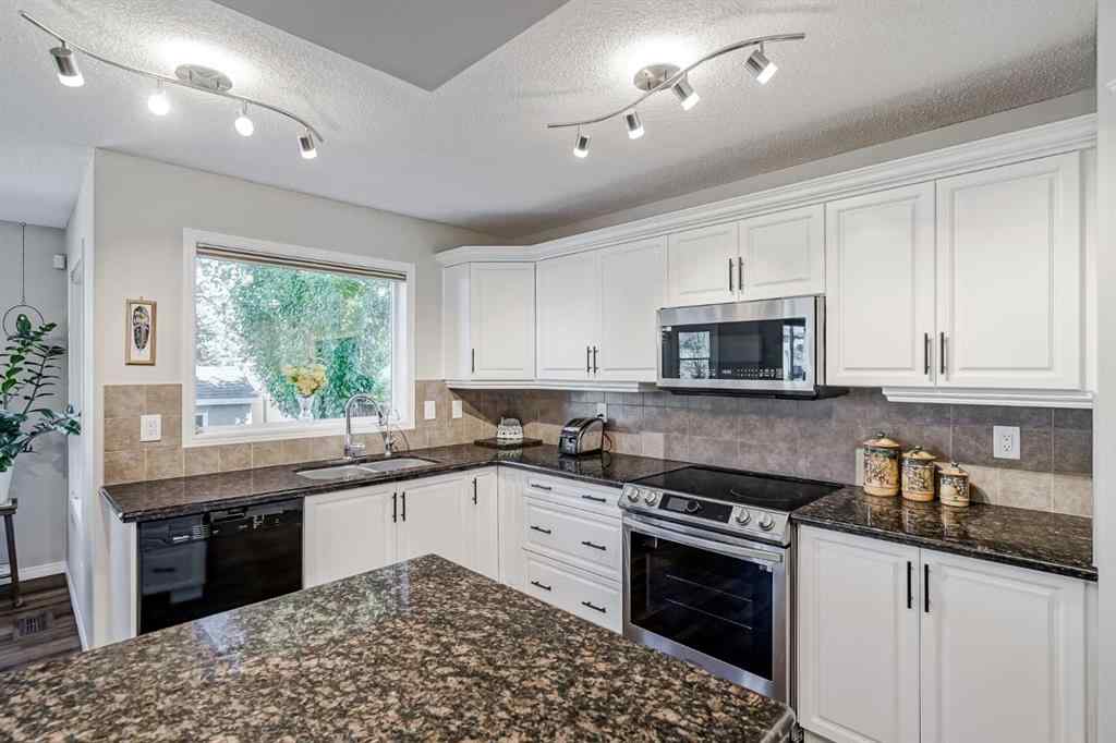 MLS® A2255053 - 42 Cranleigh Manor SE in Cranston Calgary, Residential