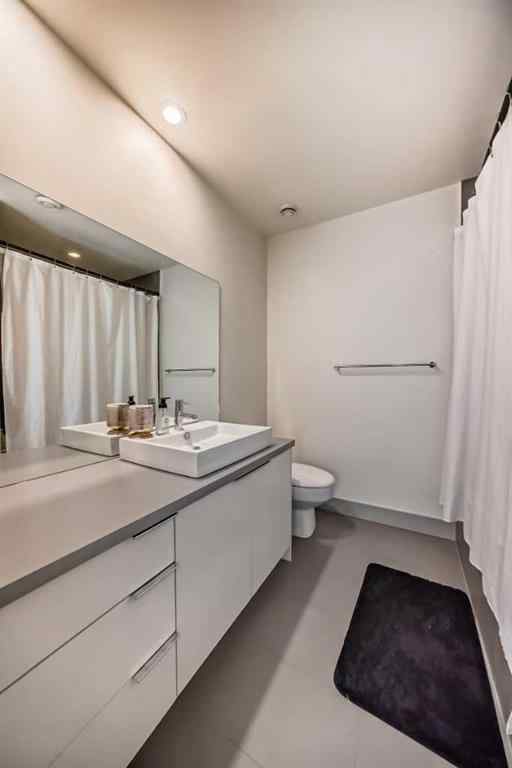 MLS® A2255056 - Unit #204 1707 27 Avenue SW in South Calgary Calgary, Residential