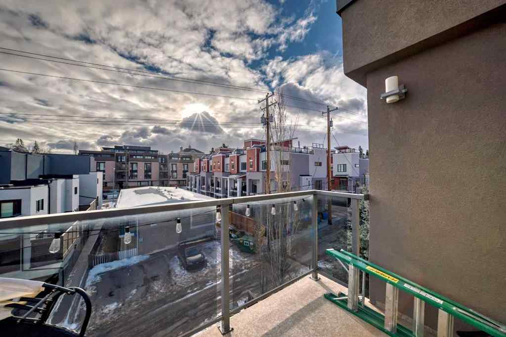 MLS® A2255056 - Unit #204 1707 27 Avenue SW in South Calgary Calgary, Residential