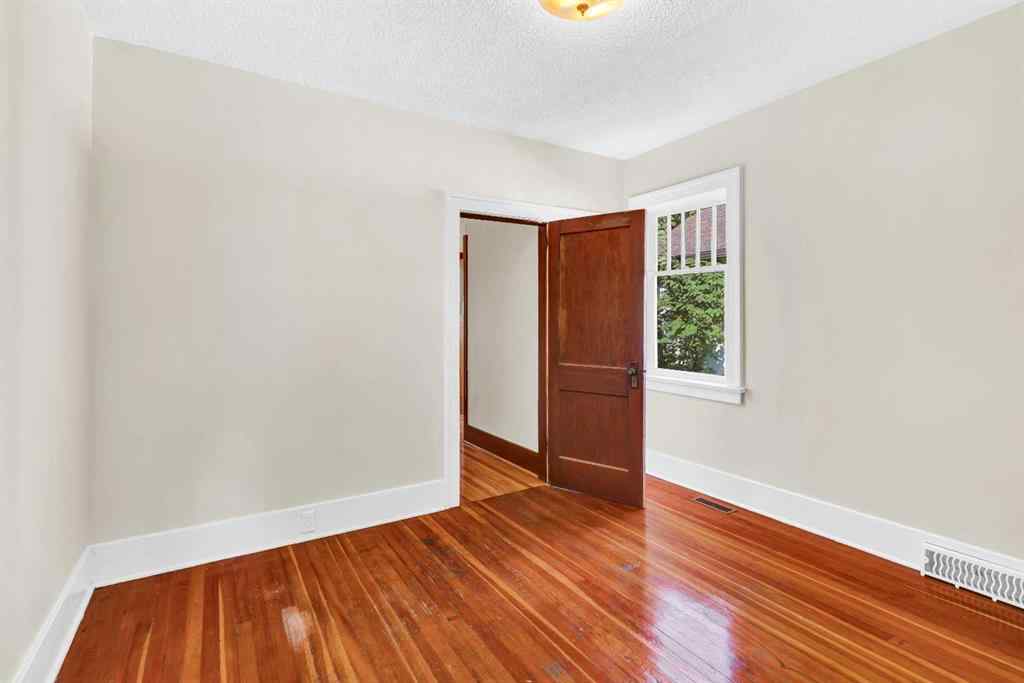 MLS® A2255059 - 111 9 Avenue NE in Crescent Heights Calgary, Residential