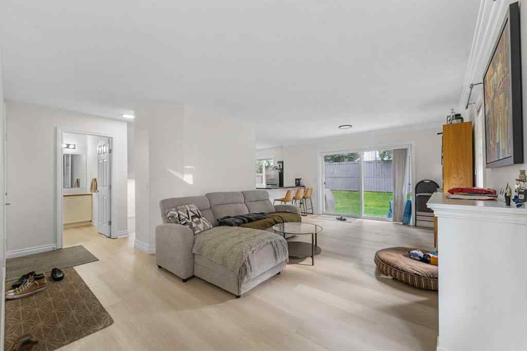 MLS® A2255067 - 27 Cedarwood Lane SW in Cedarbrae Calgary, Residential