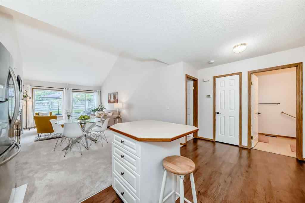 MLS® A2255068 - 162 Somervale Point SW in Somerset Calgary, Residential