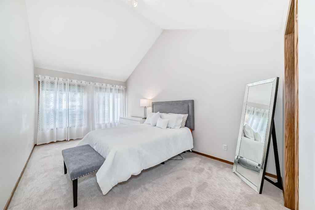 MLS® A2255068 - 162 Somervale Point SW in Somerset Calgary, Residential