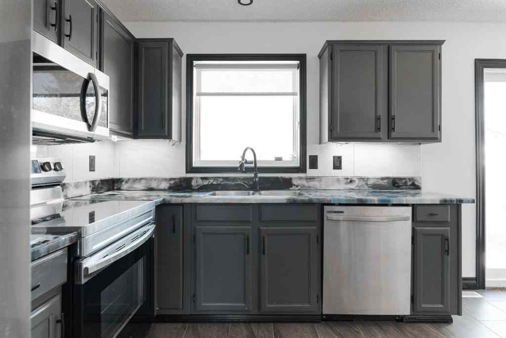 MLS® A2255076 - 146 Mcconachie Crescent  in Dickinsfield Fort McMurray, Residential
