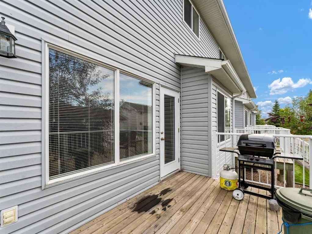 MLS® A2255079 - 46 Saamis Meadows Lane SW in SW Southridge Medicine Hat, Residential