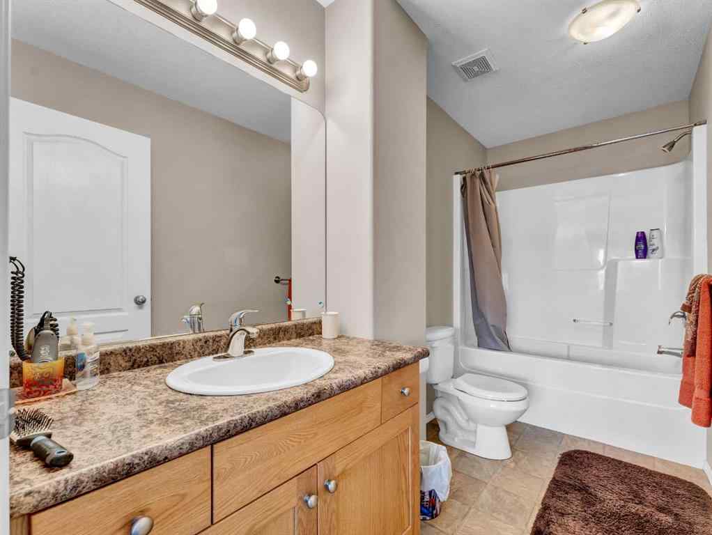 MLS® A2255079 - 46 Saamis Meadows Lane SW in SW Southridge Medicine Hat, Residential
