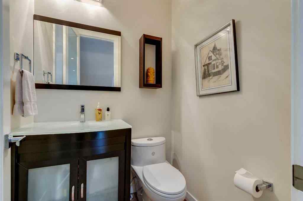 MLS® A2255081 - 2018B 26A Street SW in Killarney/Glengarry Calgary, Residential
