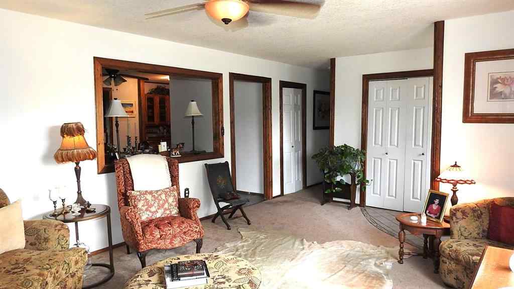 MLS® A2255083 - 215 Willow Road  in NONE Vulcan, Residential