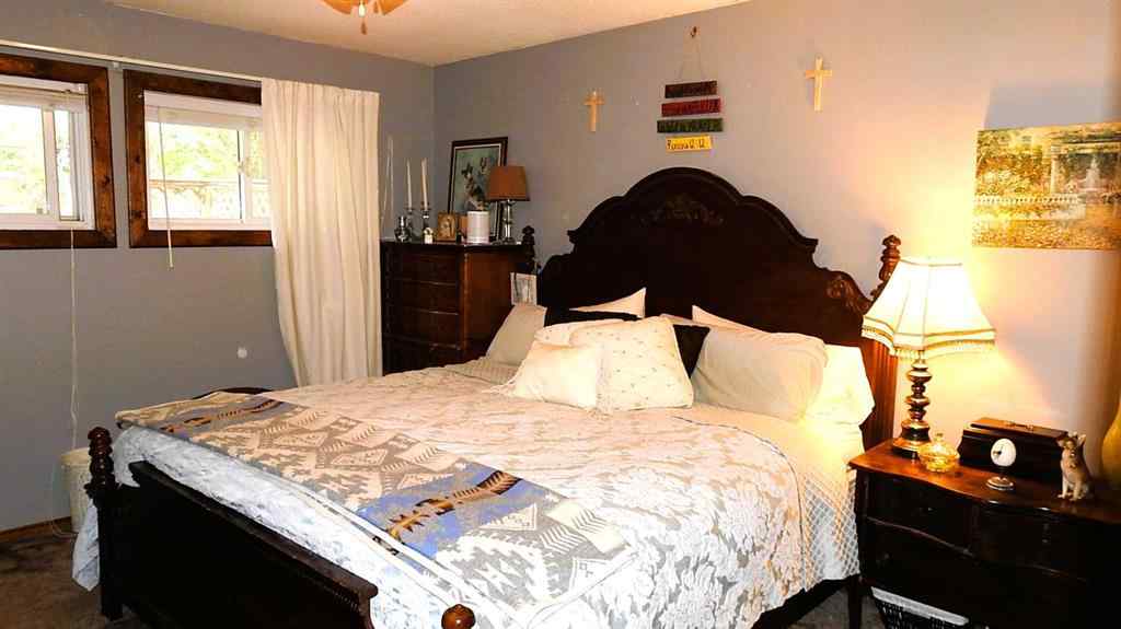 MLS® A2255083 - 215 Willow Road  in NONE Vulcan, Residential
