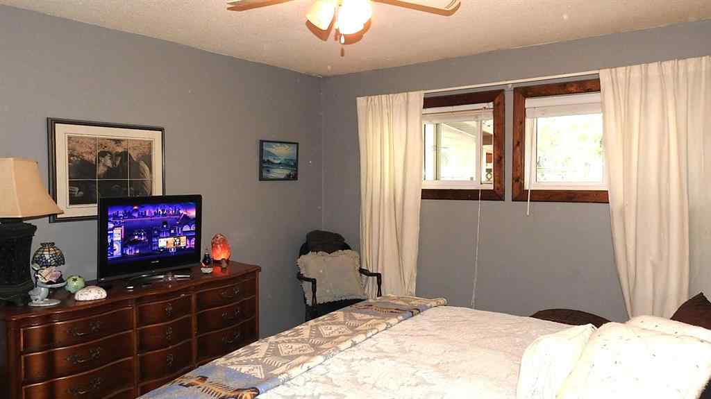 MLS® A2255083 - 215 Willow Road  in NONE Vulcan, Residential