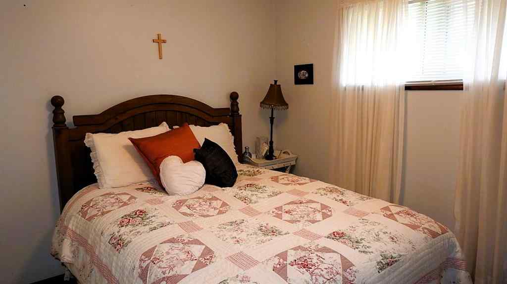 MLS® A2255083 - 215 Willow Road  in NONE Vulcan, Residential