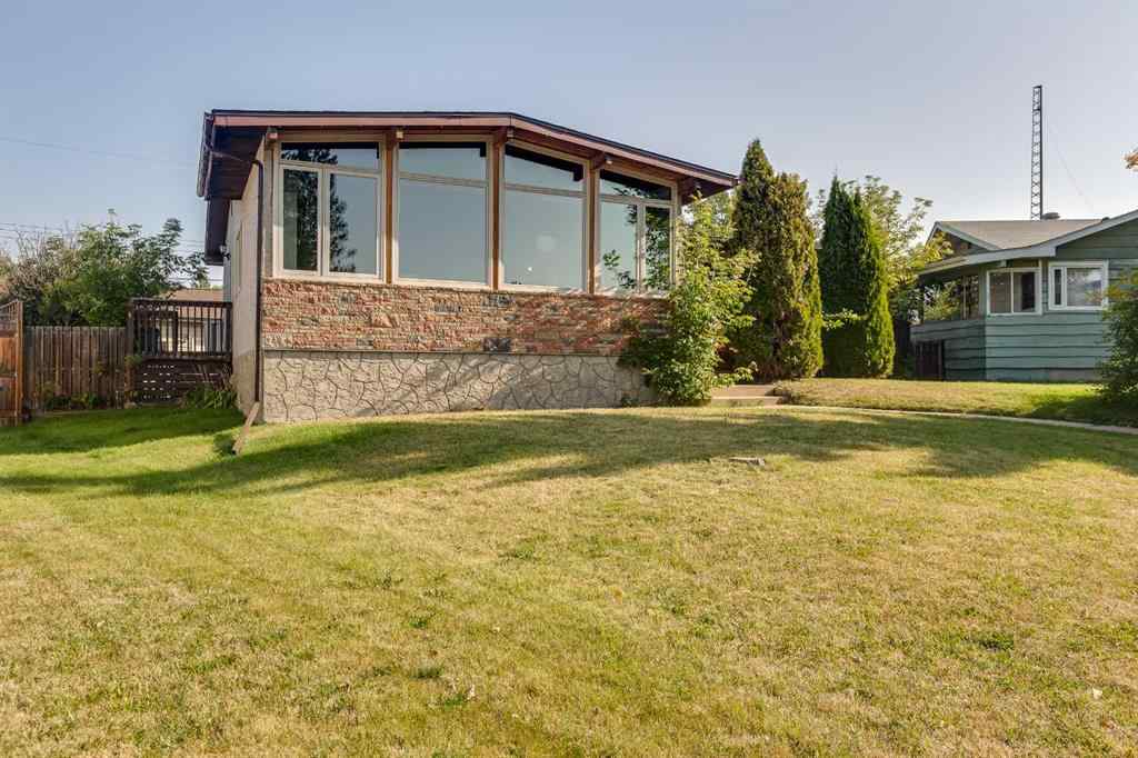 MLS® A2255085 - 4912 39 Street  in Central Innisfail Innisfail, Residential