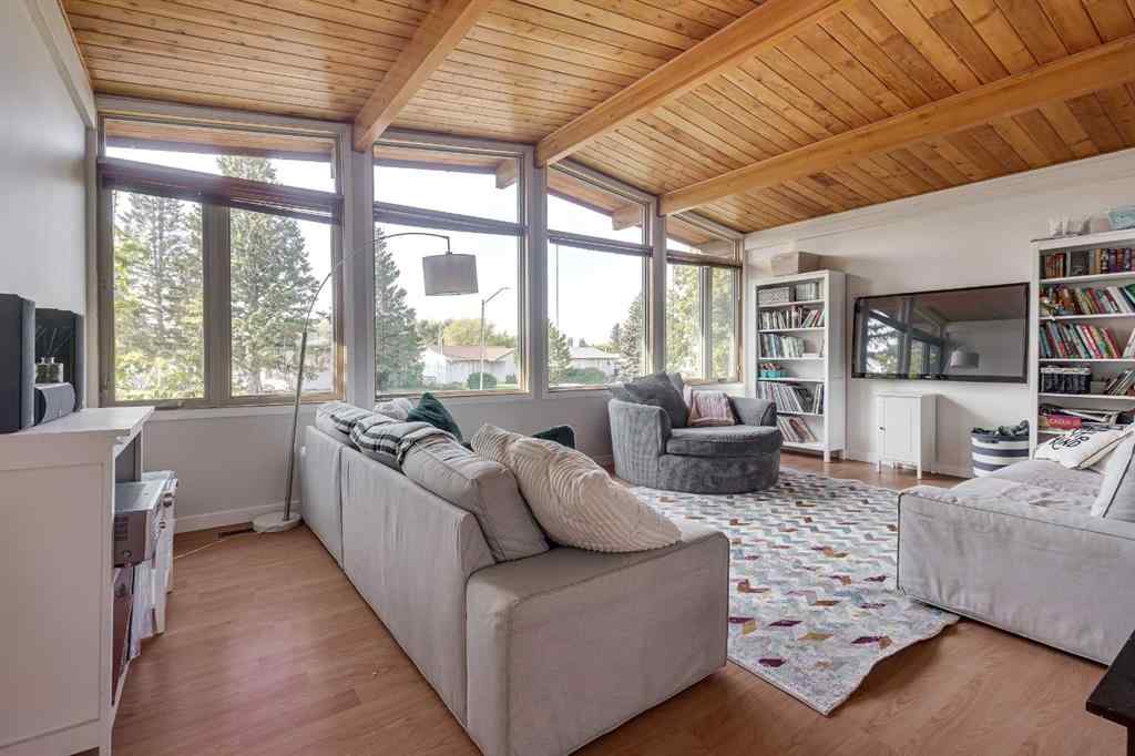 MLS® A2255085 - 4912 39 Street  in Central Innisfail Innisfail, Residential