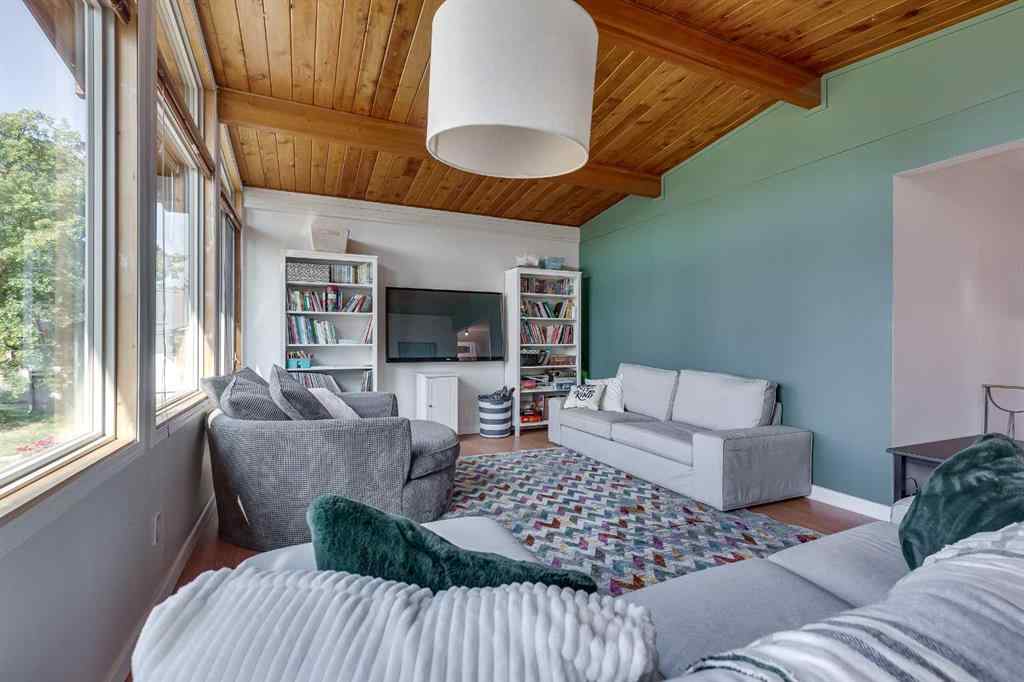 MLS® A2255085 - 4912 39 Street  in Central Innisfail Innisfail, Residential