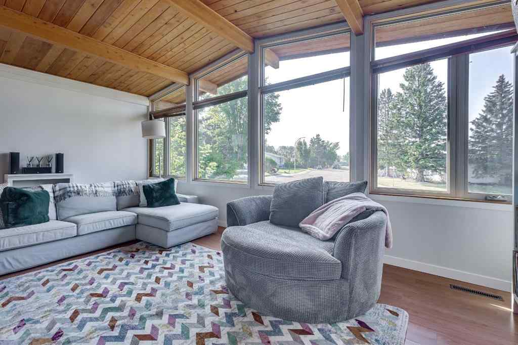 MLS® A2255085 - 4912 39 Street  in Central Innisfail Innisfail, Residential